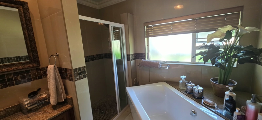 To Let 4 Bedroom Property for Rent in Grimbeeck Park North West